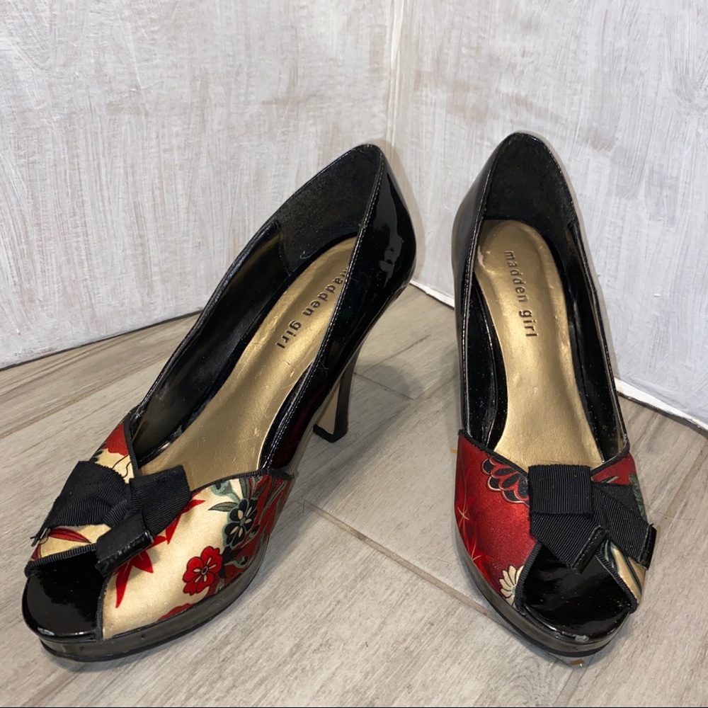 90s heels